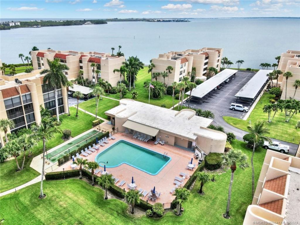 3392 NE Causeway Boulevard, Unit 304, Jensen Beach, FL 34957 Photo