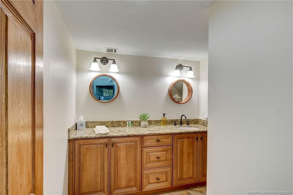 26 SW Riverway Boulevard, Palm City, FL 34990 Photo