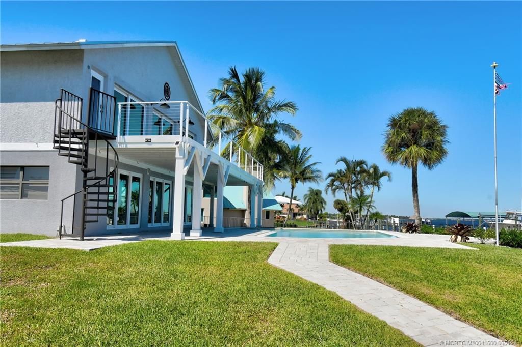 26 SW Riverway Boulevard, Palm City, FL 34990 Photo