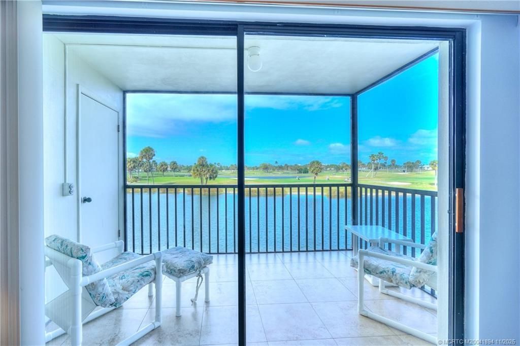 40 NE Plantation Road, Unit 209, Stuart, FL 34996 Photo