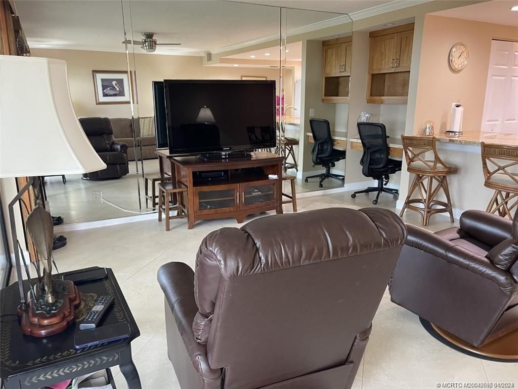 264 NE Edgewater Drive, Unit 102, Stuart, FL 34996 Photo