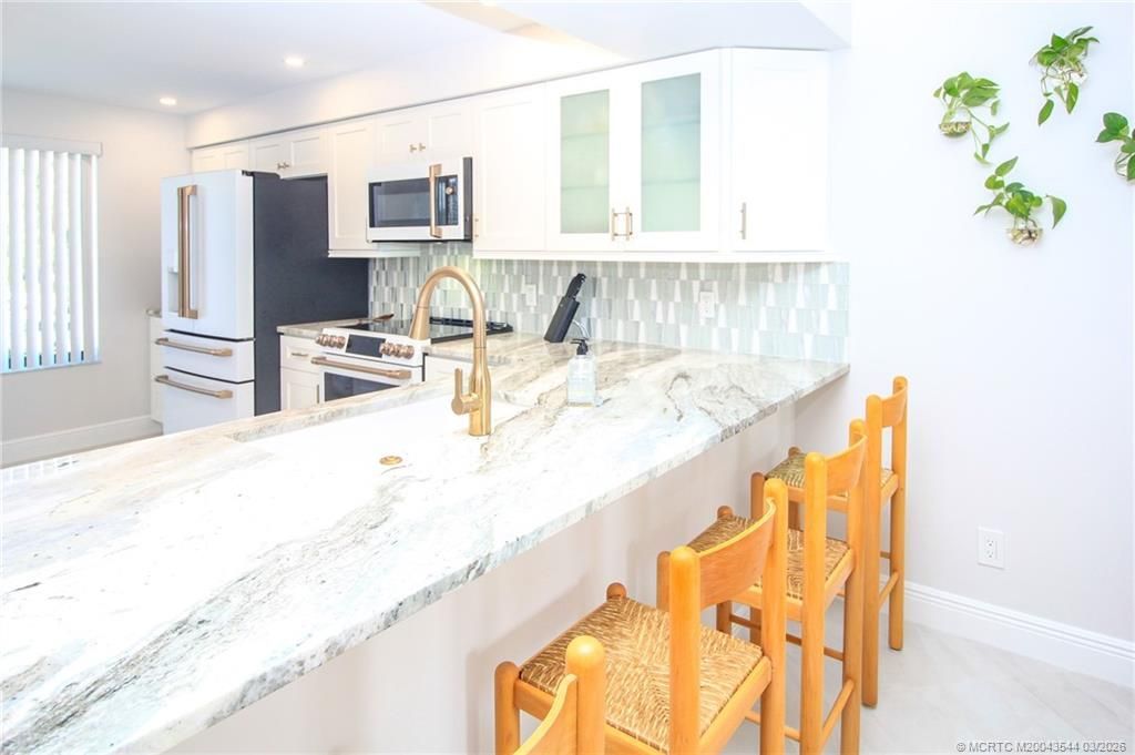 4440 NE Sandpebble Trace, Unit 201, Stuart, FL 34996 Photo