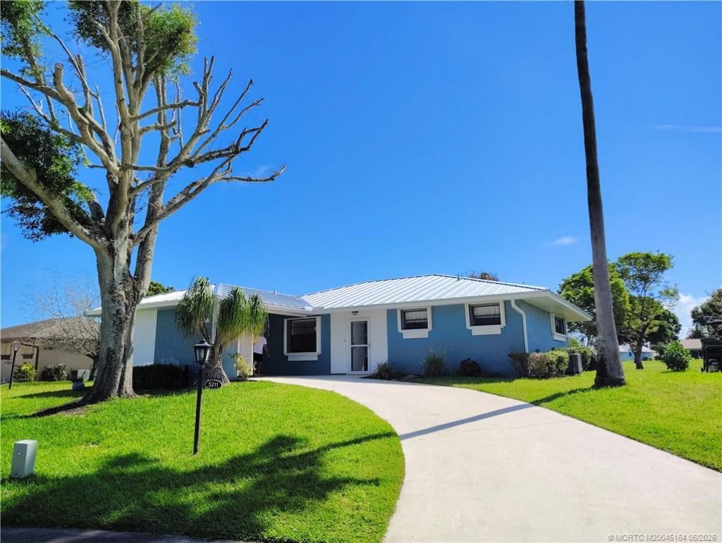 5211 SE Sea Island Way, Stuart, FL 34997 Photo