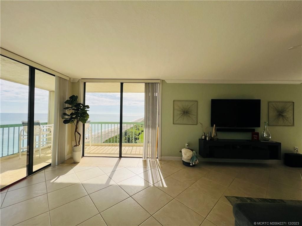 9900 S Ocean Drive, Unit 810, Jensen Beach, FL 34957 Photo