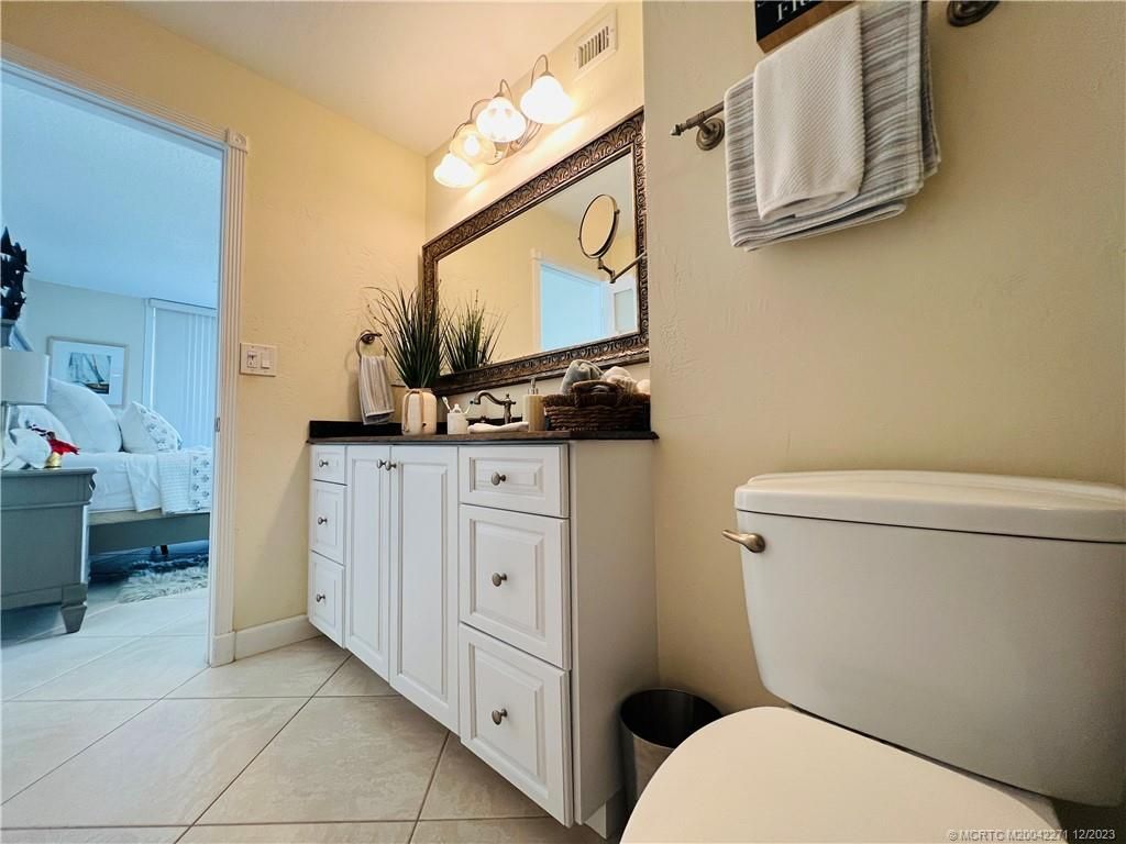 9900 S Ocean Drive, Unit 810, Jensen Beach, FL 34957 Photo