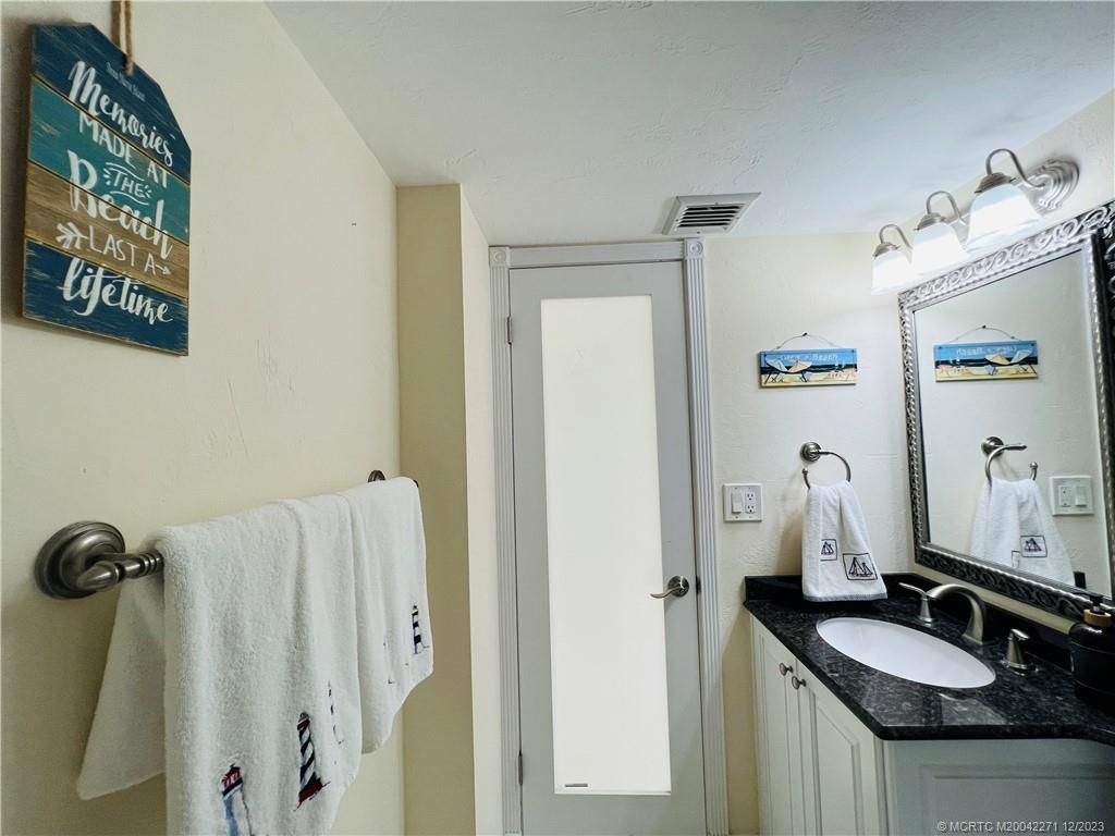 9900 S Ocean Drive, Unit 810, Jensen Beach, FL 34957 Photo