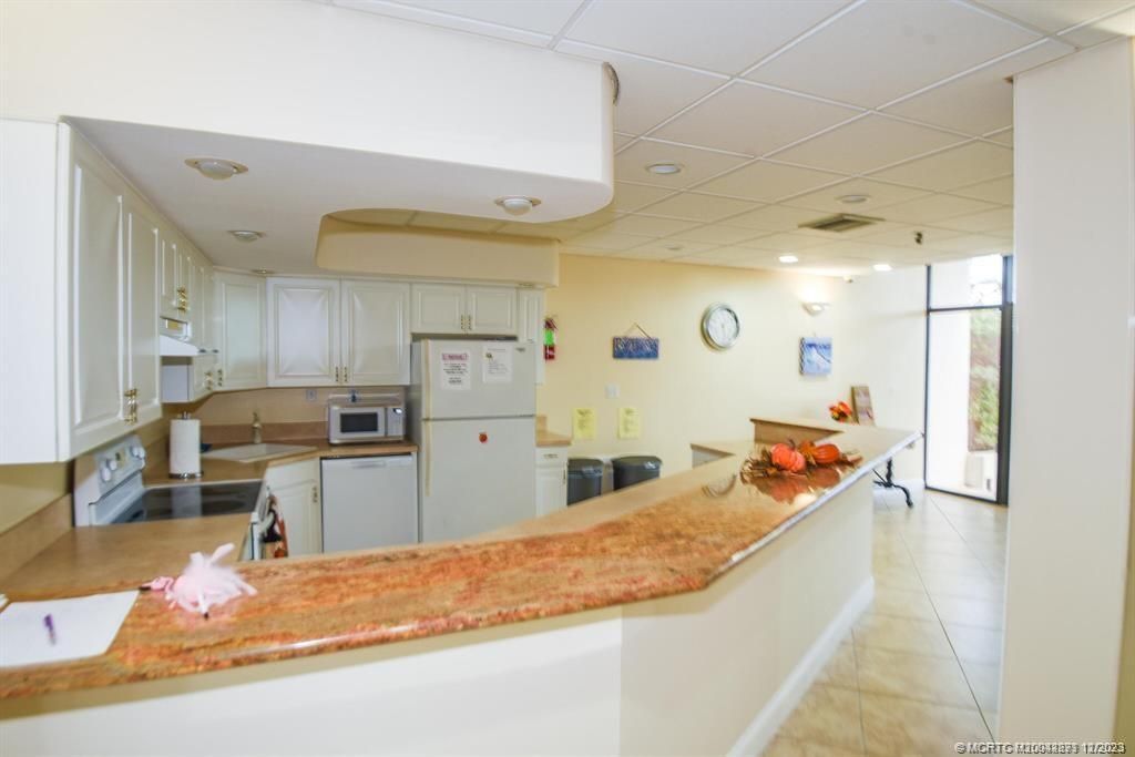 9900 S Ocean Drive, Unit 810, Jensen Beach, FL 34957 Photo