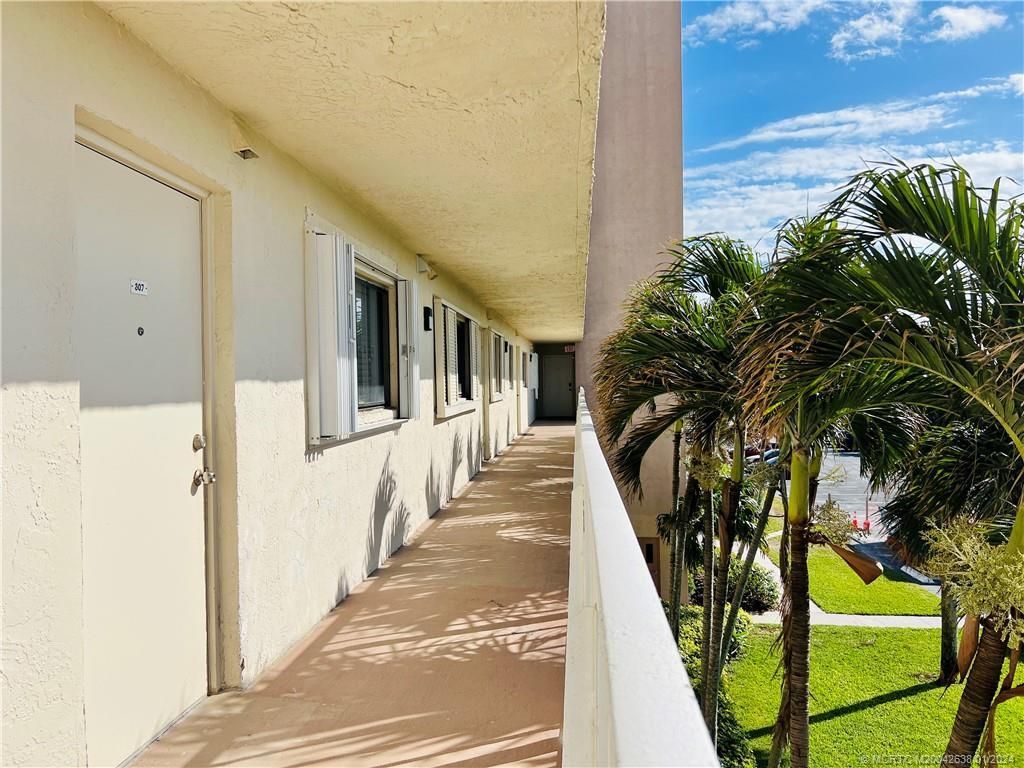 10102 S Ocean Drive, Unit 307A, Jensen Beach, FL 34957 Photo