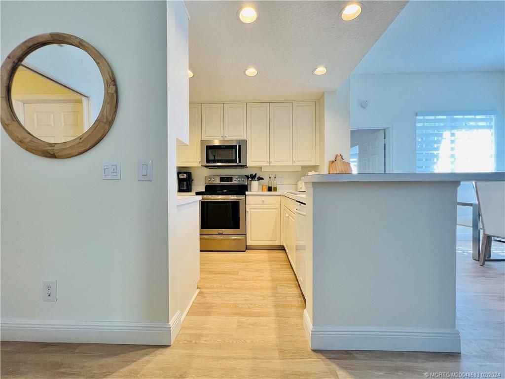 411 NE Plantation Road, Unit 526, Stuart, FL 34996 Photo