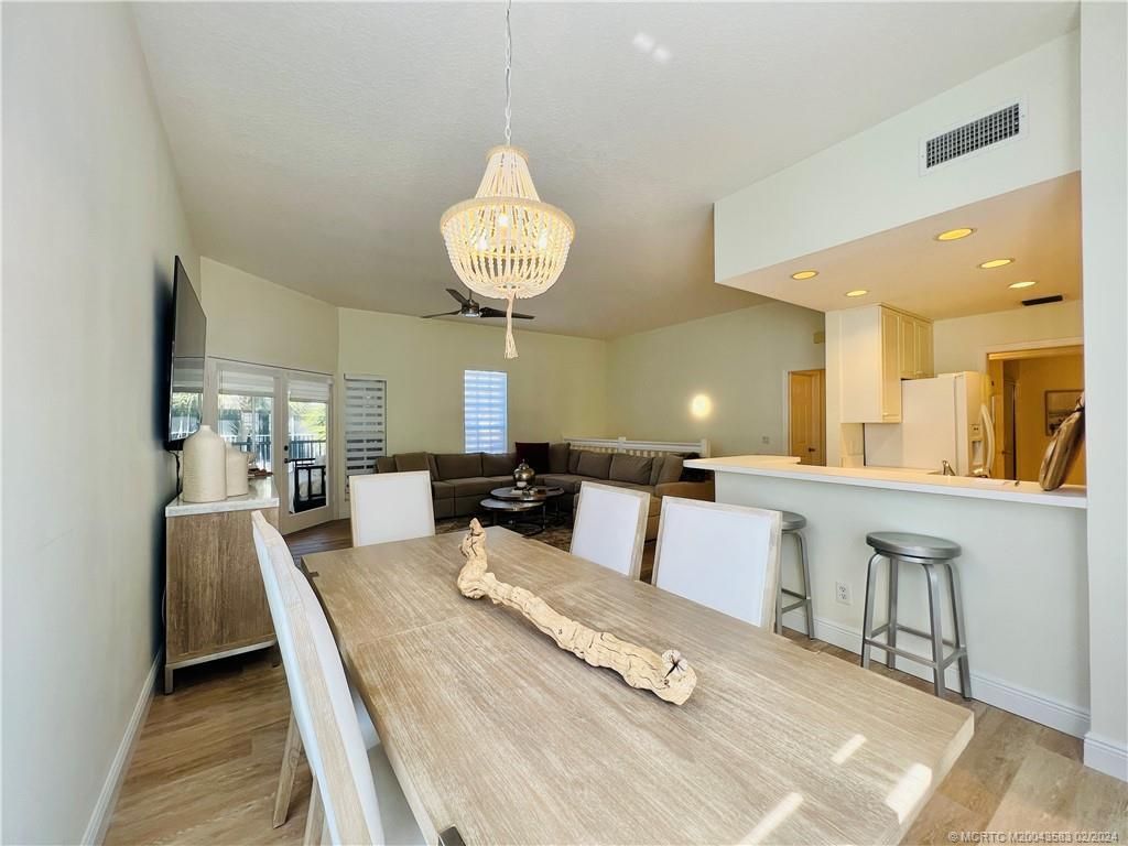 411 NE Plantation Road, Unit 526, Stuart, FL 34996 Photo