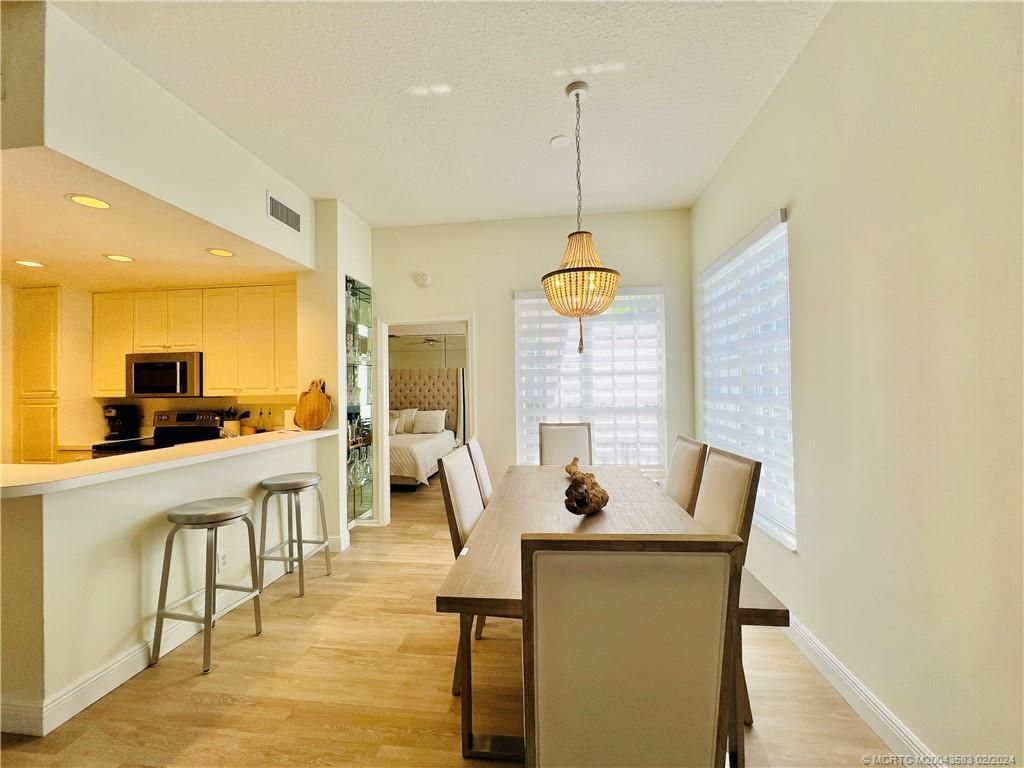 411 NE Plantation Road, Unit 526, Stuart, FL 34996 Photo