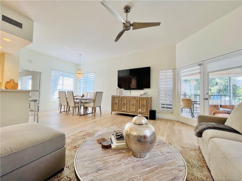 411 NE Plantation Road, Unit 526, Stuart, FL 34996 Photo