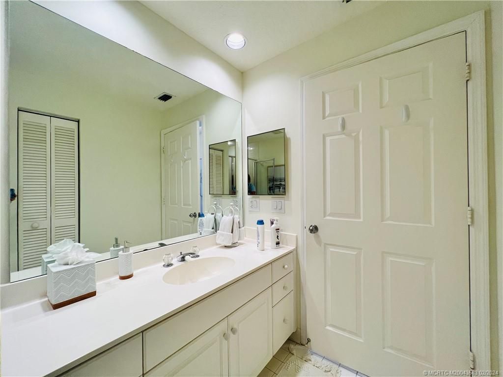 411 NE Plantation Road, Unit 526, Stuart, FL 34996 Photo