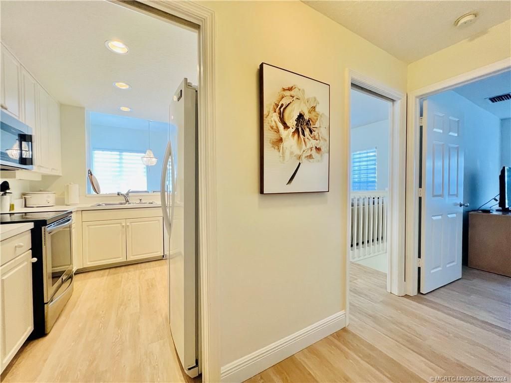 411 NE Plantation Road, Unit 526, Stuart, FL 34996 Photo