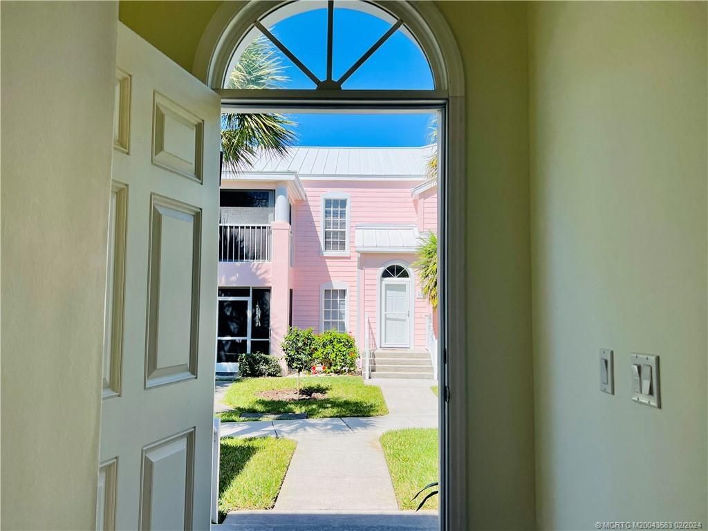 411 NE Plantation Road, Unit 526, Stuart, FL 34996 Photo