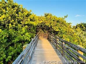 411 NE Plantation Road, Unit 526, Stuart, FL 34996 Photo