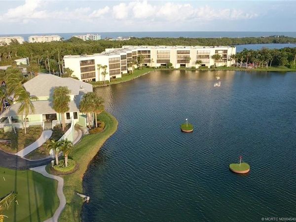 221 NE Plantation Road, Unit 215, Stuart, FL 34996