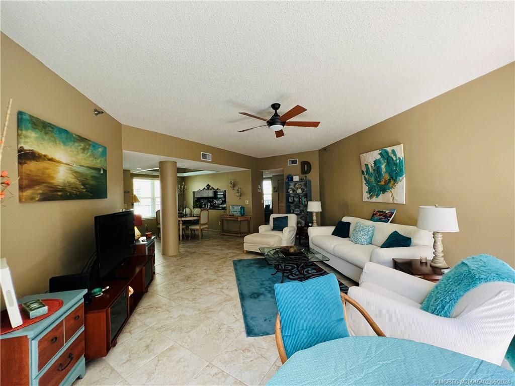 221 NE Plantation Road, Unit 215, Stuart, FL 34996 Photo
