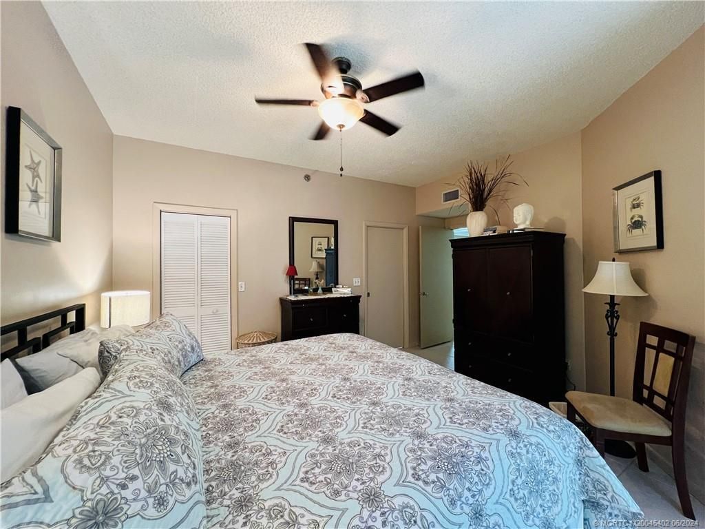 221 NE Plantation Road, Unit 215, Stuart, FL 34996 Photo