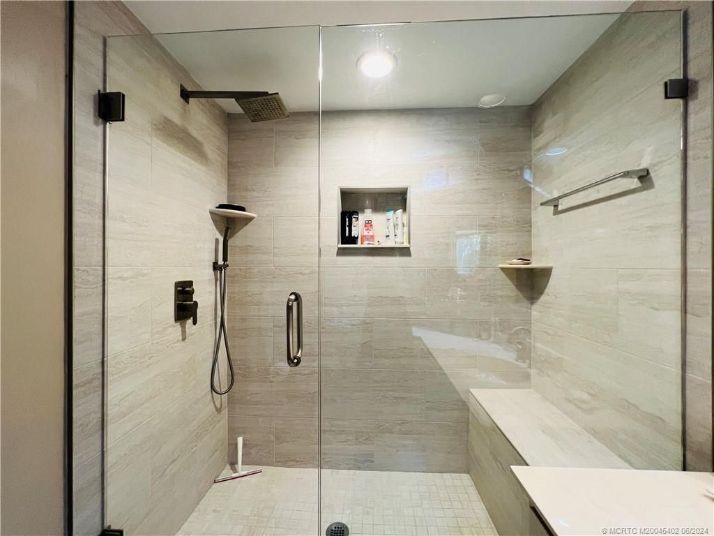 221 NE Plantation Road, Unit 215, Stuart, FL 34996 Photo