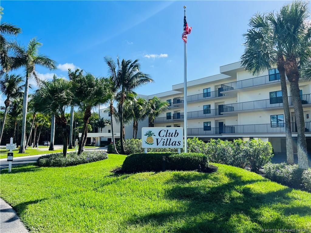 221 NE Plantation Road, Unit 215, Stuart, FL 34996 Photo
