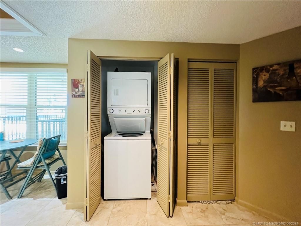221 NE Plantation Road, Unit 215, Stuart, FL 34996 Photo