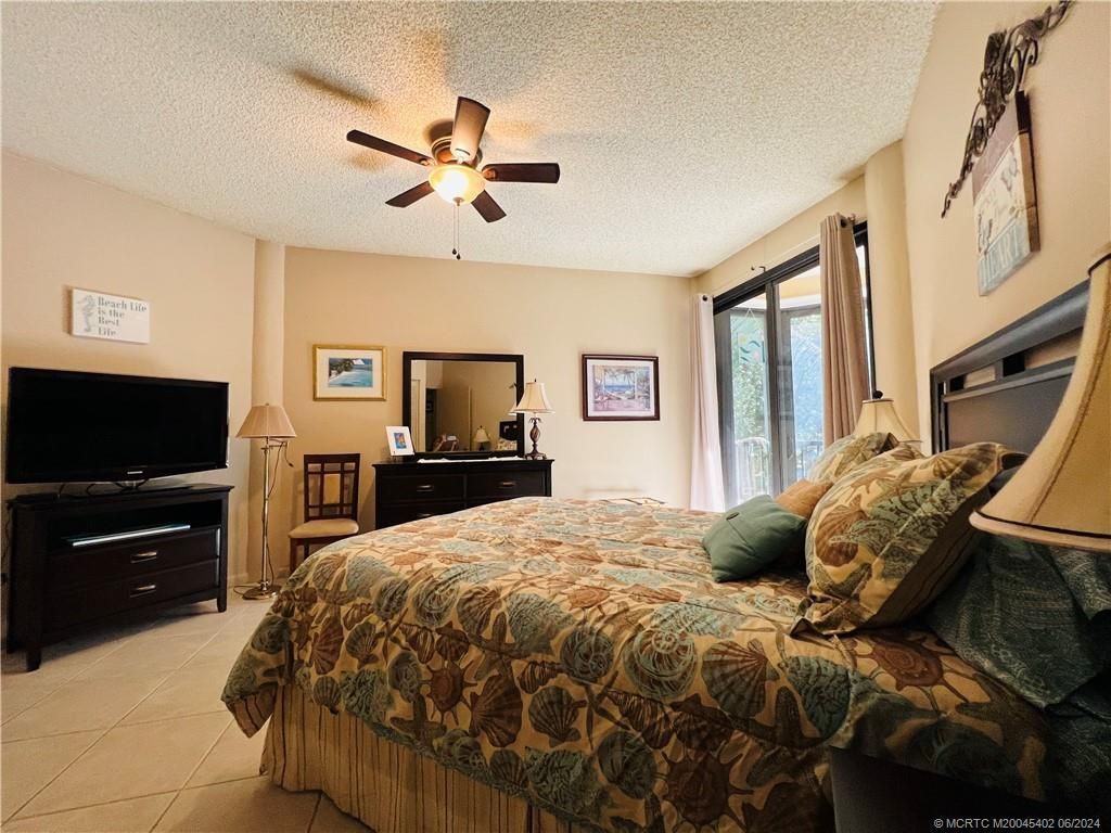 221 NE Plantation Road, Unit 215, Stuart, FL 34996 Photo