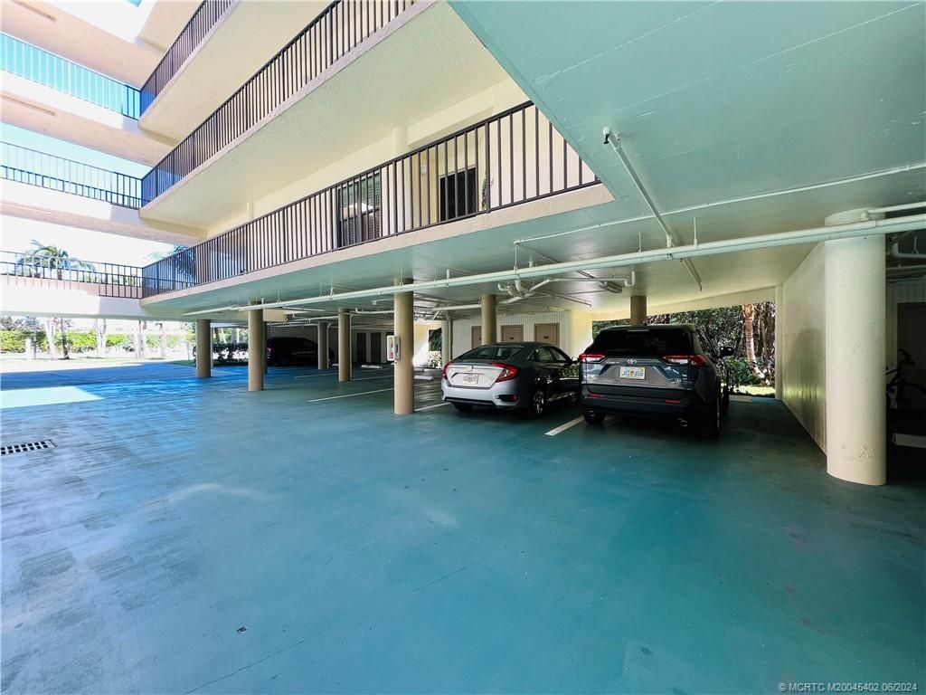 221 NE Plantation Road, Unit 215, Stuart, FL 34996 Photo