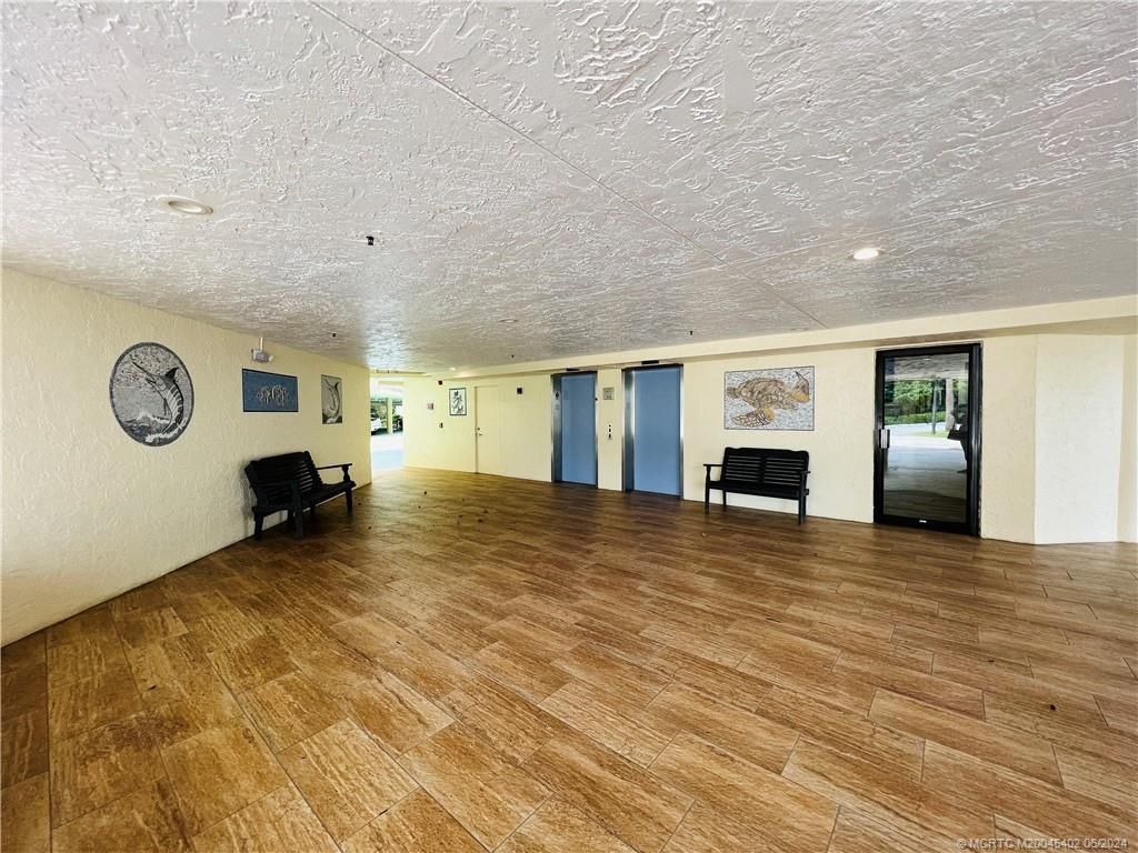 221 NE Plantation Road, Unit 215, Stuart, FL 34996 Photo