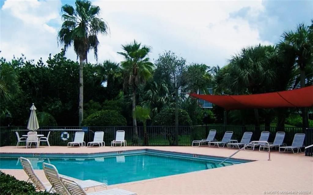 221 NE Plantation Road, Unit 215, Stuart, FL 34996 Photo