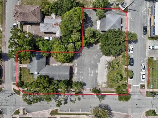 300 SE Detroit Avenue, Stuart, FL 34994