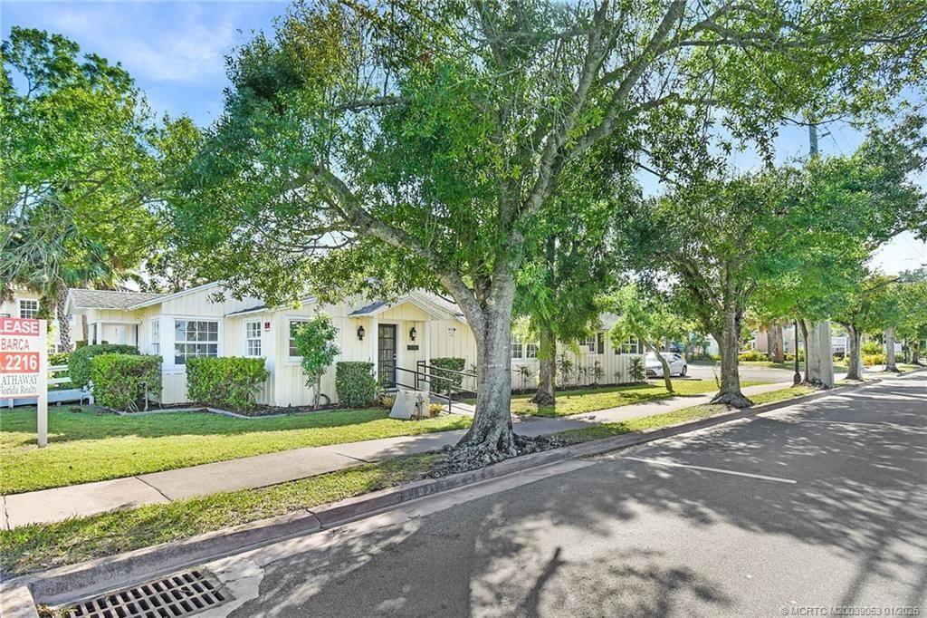300 SE Detroit Avenue, Stuart, FL 34994 Photo