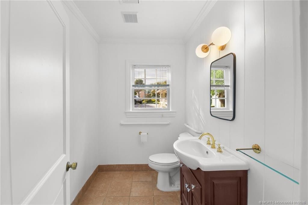 300 SE Detroit Avenue, Stuart, FL 34994 Photo