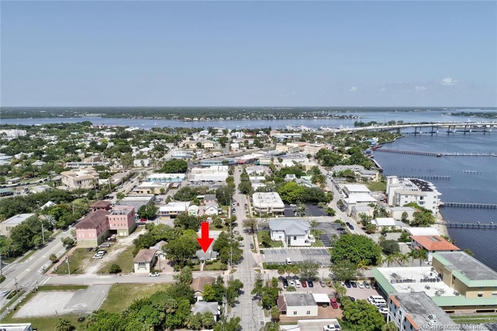 300 SE Detroit Avenue, Stuart, FL 34994 Photo