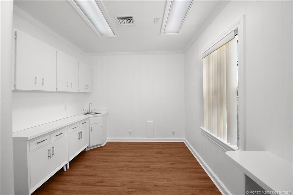 300 SE Detroit Avenue, Stuart, FL 34994 Photo