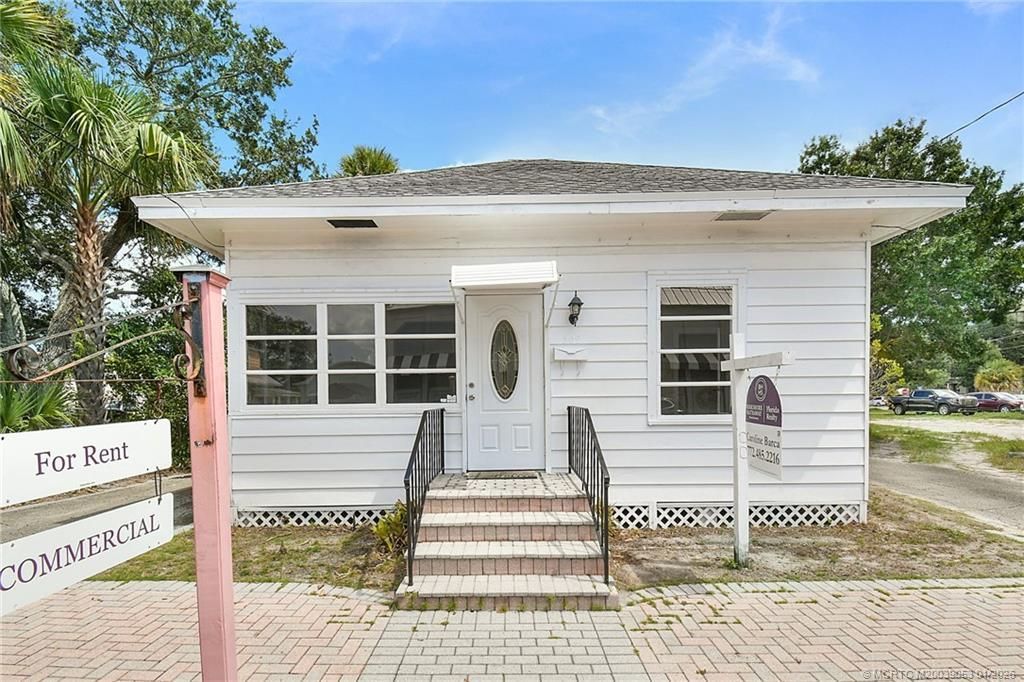 300 SE Detroit Avenue, Stuart, FL 34994 Photo