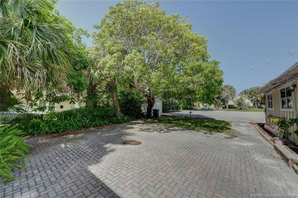 300 SE Detroit Avenue, Stuart, FL 34994 Photo