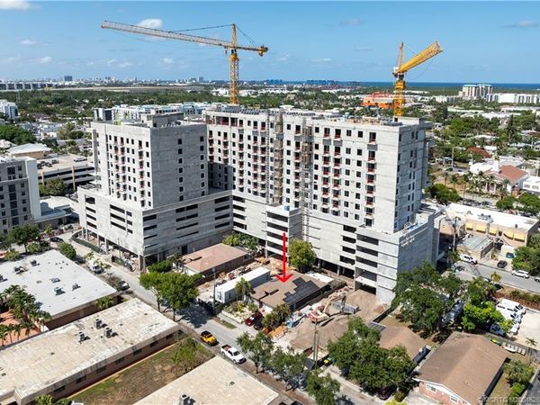 121 SW 1st Court, Dania, FL 33004