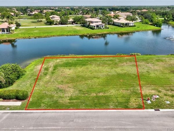 120 SE Santa Gardenia, Port St Lucie, FL 34984