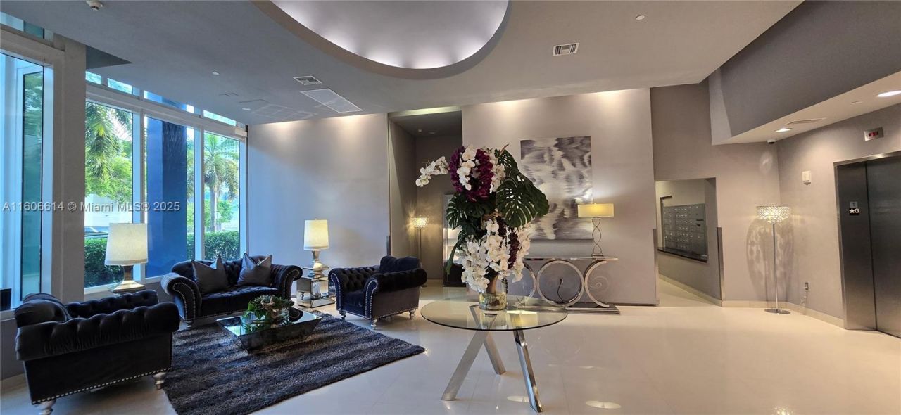 275 NE 18th St, Unit 901, Miami, FL 33132 Photo