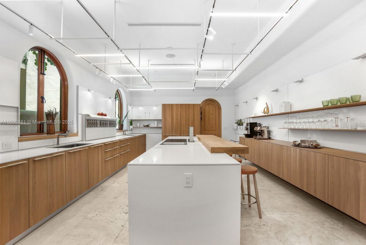 387 Ocean Blvd, Golden Beach, FL 33160 Photo