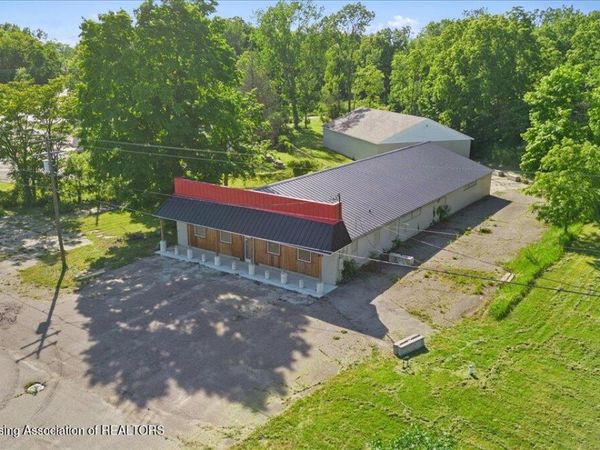 5507 Lansing Road, Charlotte, MI 48813