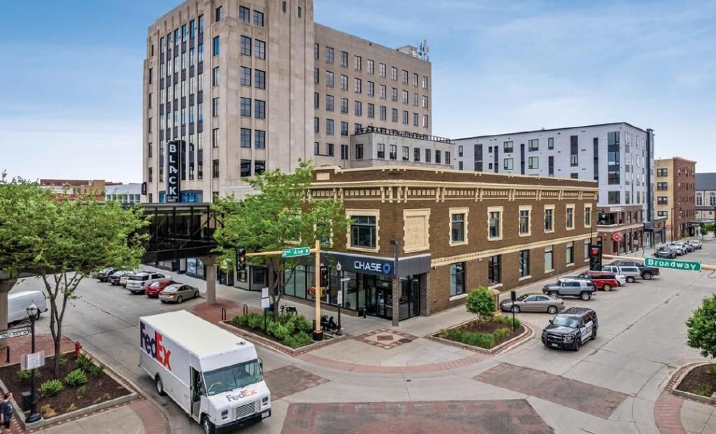 122 Broadway, Fargo, ND 58102