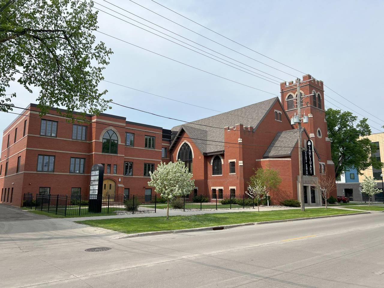 670 4th, Fargo, ND 58102