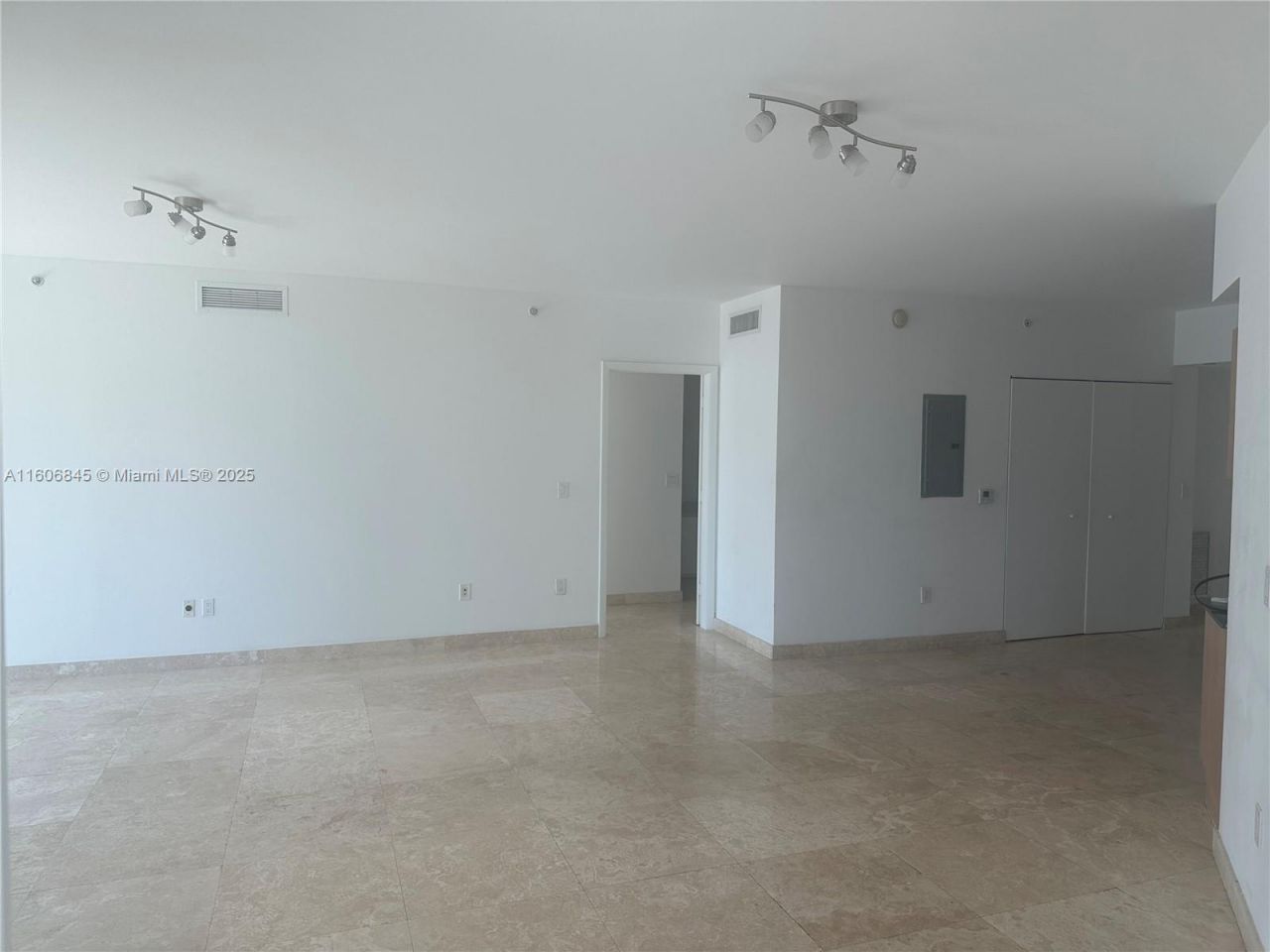 350 S Miami Ave, Unit 2302, Miami, FL 33130 Photo