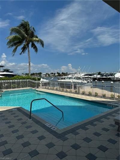 891 10th St S, Unit 20-1, Naples, FL 34102 Photo