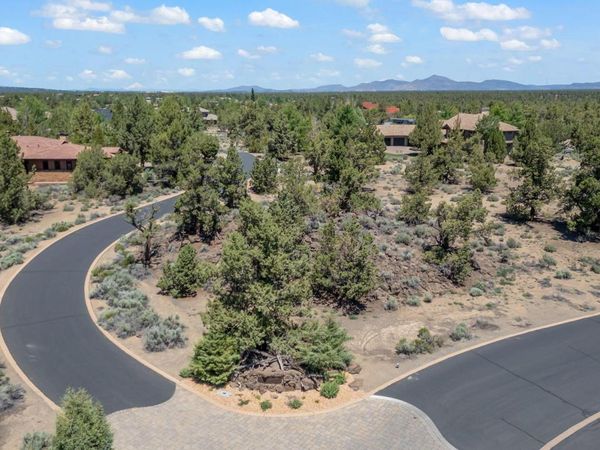 65698 Cairn Court, Unit #32, Bend, OR 97701