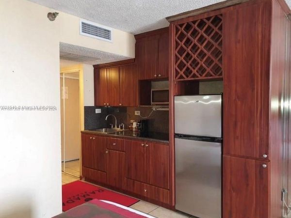 19201 Collins Ave, Unit 428, Sunny Isles Beach, FL 33160