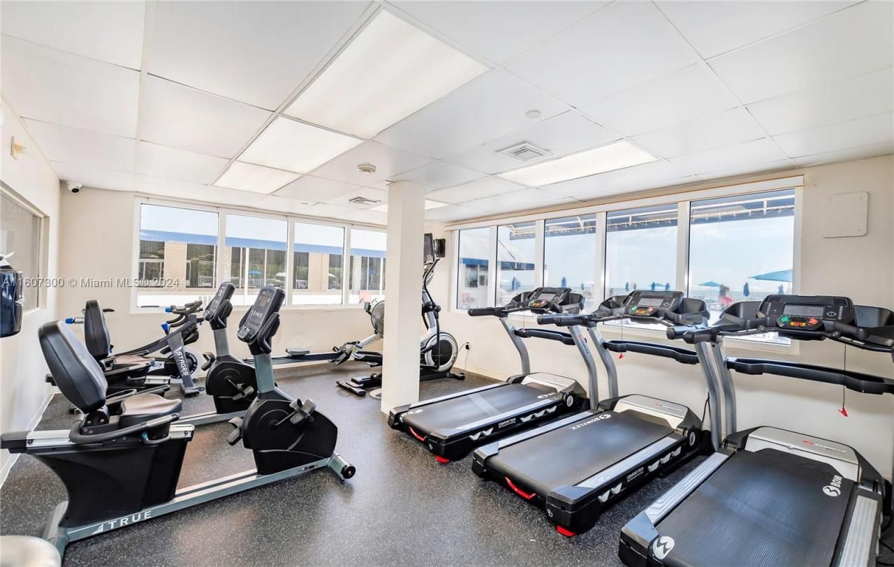 19201 Collins Ave, Unit 428, Sunny Isles Beach, FL 33160 Photo