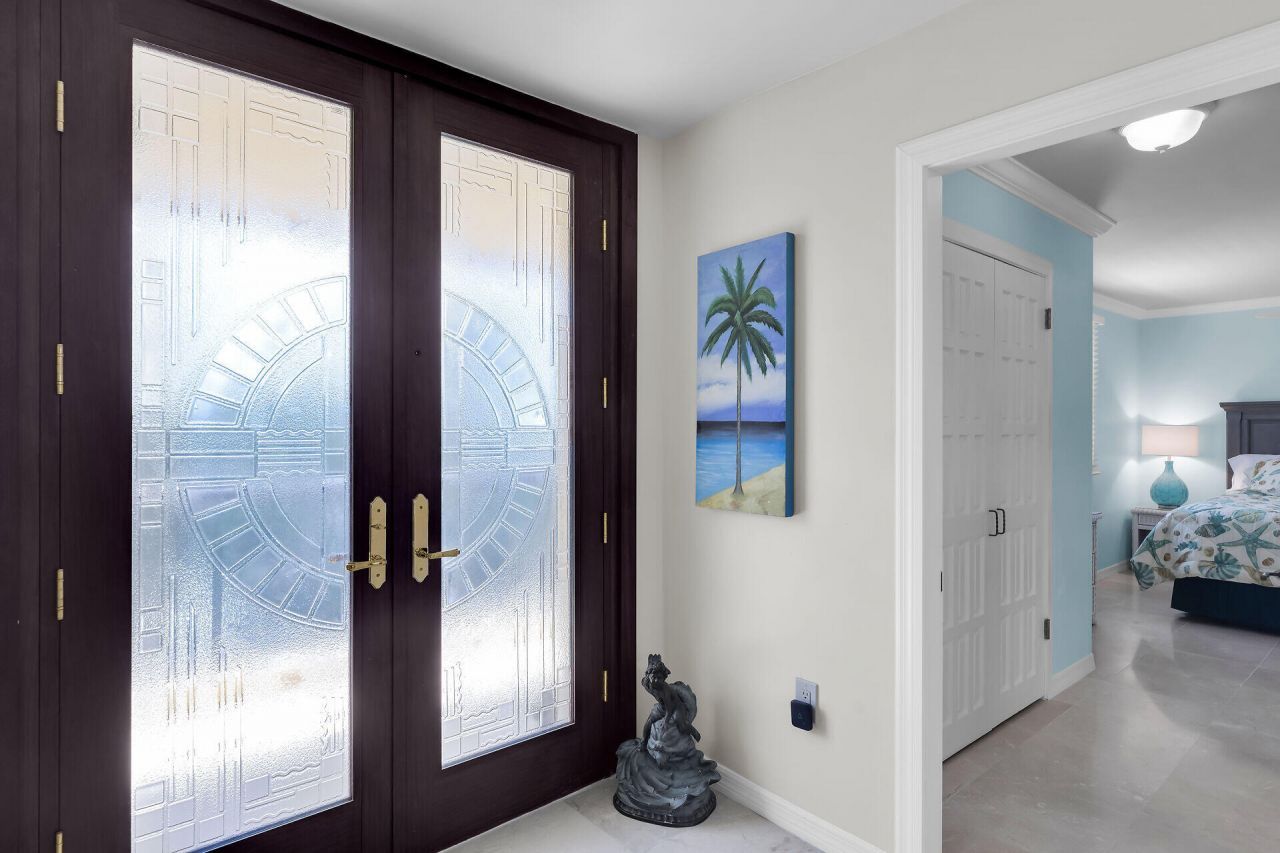 101 E Ocean Drive, Unit C402, Key Colony, FL 33051 Photo